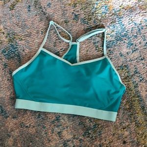 🔴 5/25 Athletic Works Size Medium